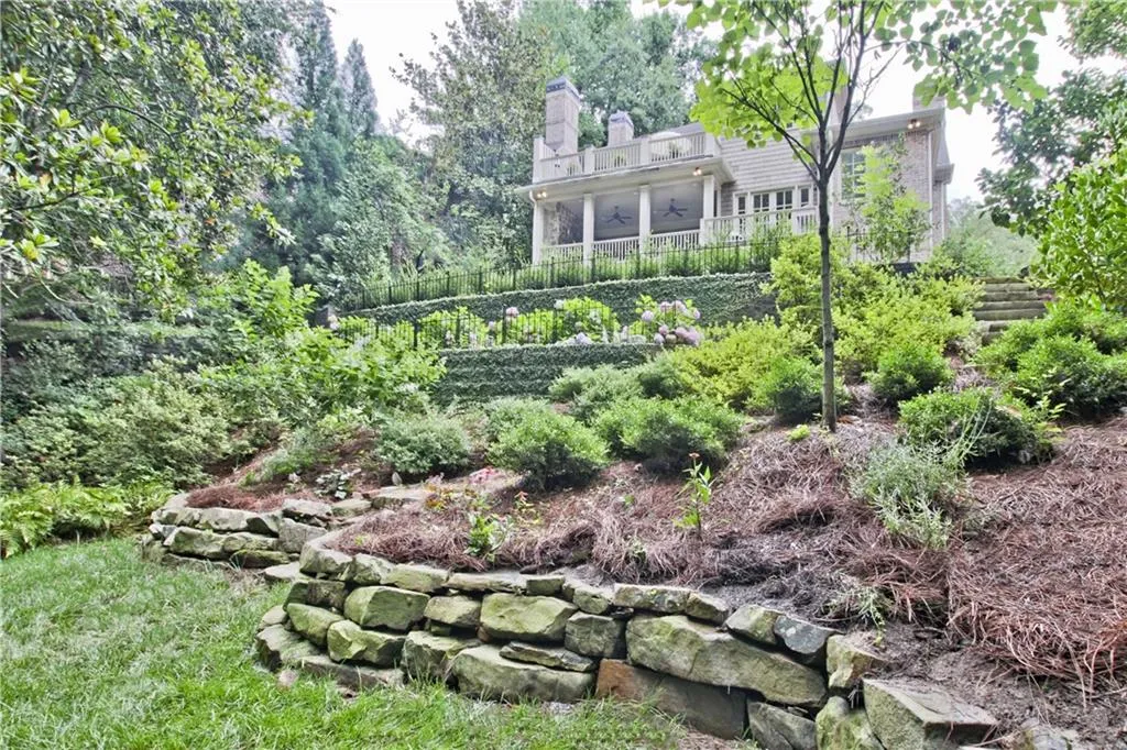 2672 Ellwood Drive Ne, Atlanta, Georgia 30305, 6 Bedrooms Bedrooms, ,6 BathroomsBathrooms,Residential,Sold,2672 Ellwood Drive Ne,5855086