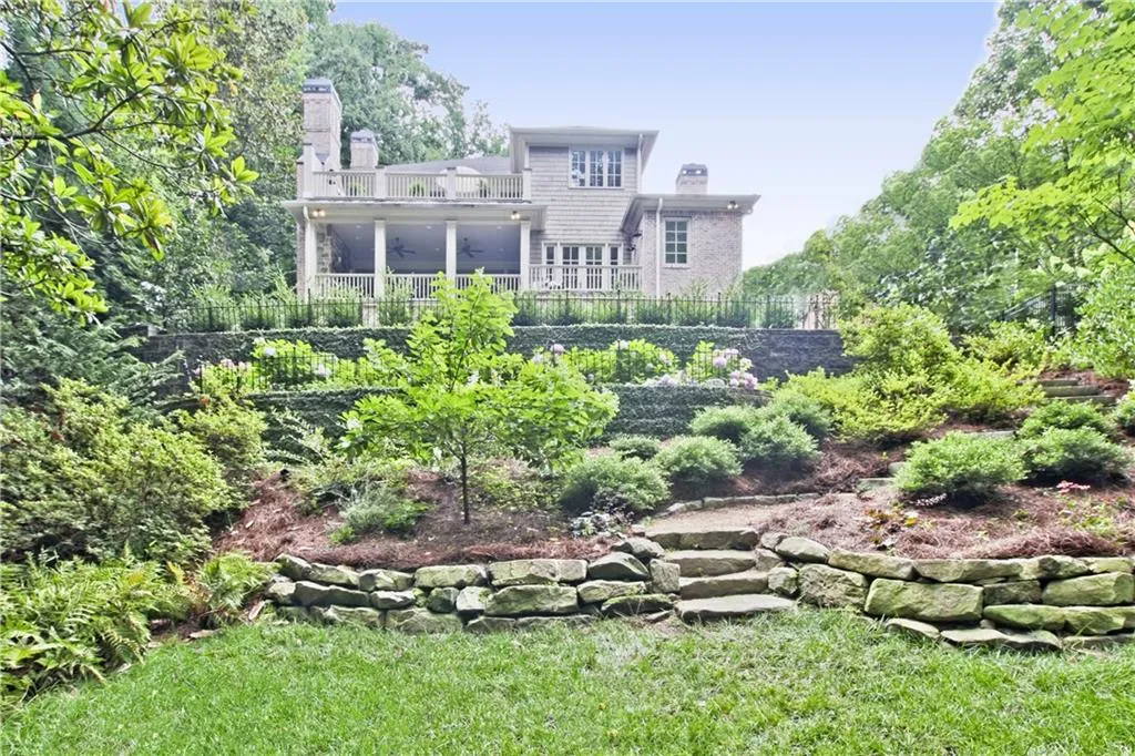 2672 Ellwood Drive Ne, Atlanta, Georgia 30305, 6 Bedrooms Bedrooms, ,6 BathroomsBathrooms,Residential,Sold,2672 Ellwood Drive Ne,5855086