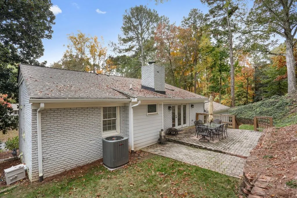6590 Bridgewood Valley Road, Sandy Springs, Georgia 30328, 4 Bedrooms Bedrooms, ,3 BathroomsBathrooms,Residential,Sold,6590 Bridgewood Valley Road,5934124