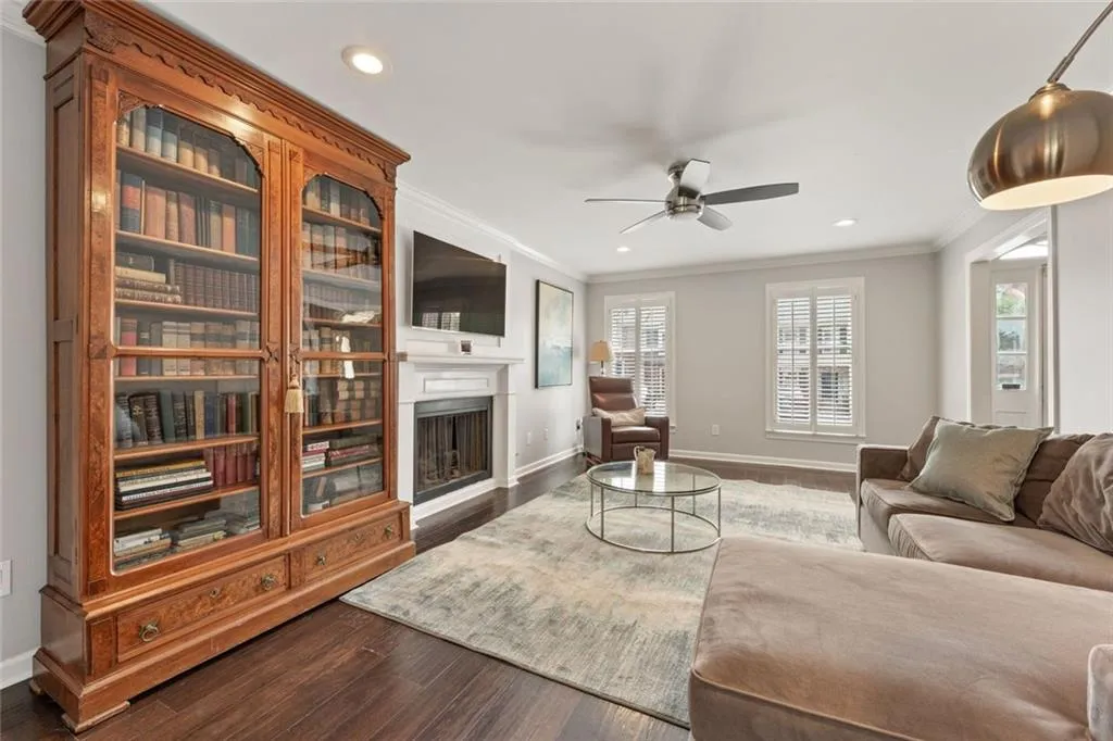 27 Jefferson Hill Place Ne, Atlanta, Georgia 30342, 3 Bedrooms Bedrooms, ,2 BathroomsBathrooms,Residential,Sold,27 Jefferson Hill Place Ne,7581026