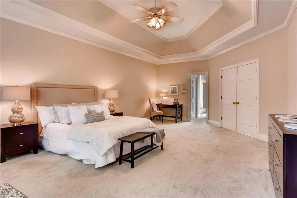 170 Grosvenor Place, Atlanta, Georgia 30328, 5 Bedrooms Bedrooms, ,3 BathroomsBathrooms,Residential,Sold,170 Grosvenor Place,5929509