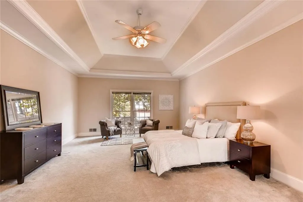 170 Grosvenor Place, Atlanta, Georgia 30328, 5 Bedrooms Bedrooms, ,3 BathroomsBathrooms,Residential,Sold,170 Grosvenor Place,5929509