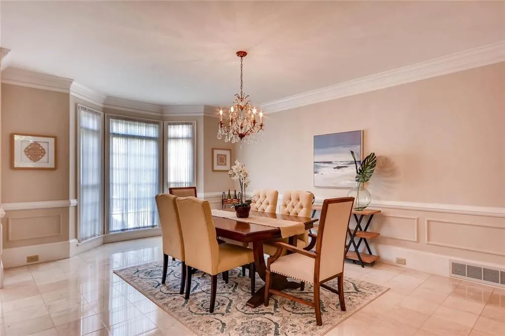 170 Grosvenor Place, Atlanta, Georgia 30328, 5 Bedrooms Bedrooms, ,3 BathroomsBathrooms,Residential,Sold,170 Grosvenor Place,5929509