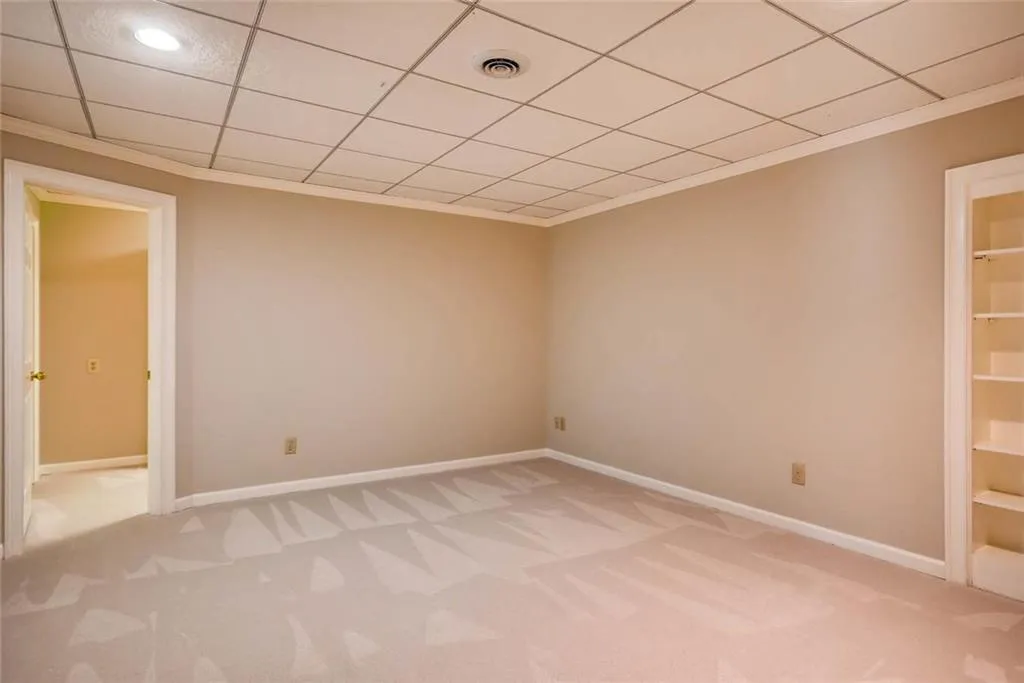 170 Grosvenor Place, Atlanta, Georgia 30328, 5 Bedrooms Bedrooms, ,3 BathroomsBathrooms,Residential,Sold,170 Grosvenor Place,5929509