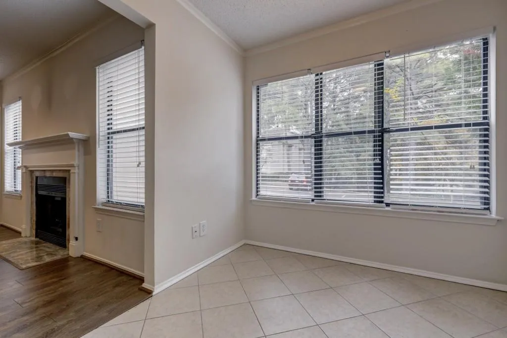 2001 Huntingdon Chase Unit 2001, Sandy Springs, Georgia 30350, 2 Bedrooms Bedrooms, ,2 BathroomsBathrooms,Residential,Sold,2001 Huntingdon Chase Unit 2001,6098450