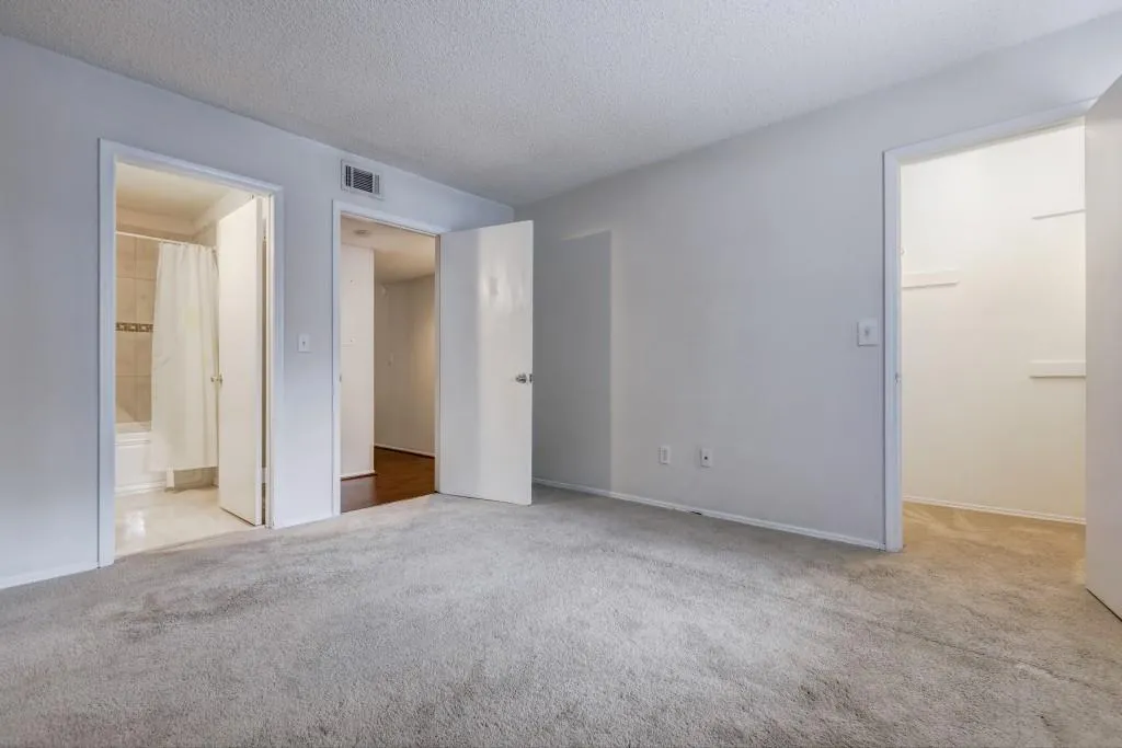 2001 Huntingdon Chase Unit 2001, Sandy Springs, Georgia 30350, 2 Bedrooms Bedrooms, ,2 BathroomsBathrooms,Residential,Sold,2001 Huntingdon Chase Unit 2001,6098450