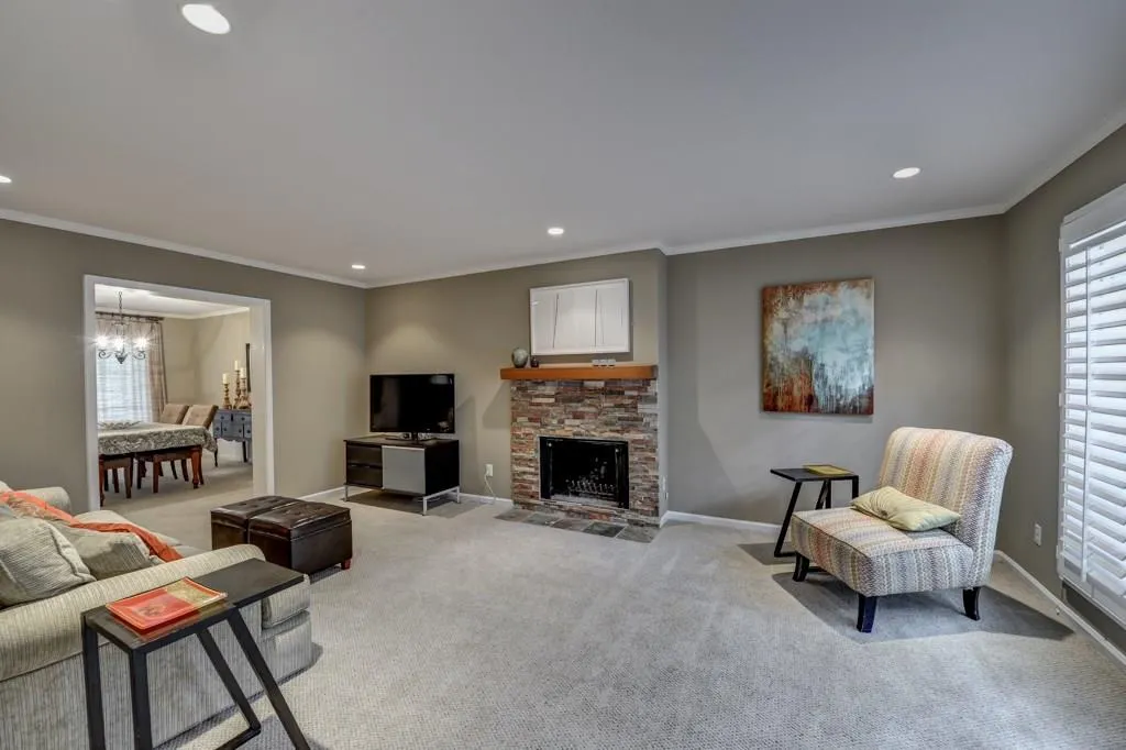 5400 Roswell Road Unit I5, Atlanta, Georgia 30342, 2 Bedrooms Bedrooms, ,2 BathroomsBathrooms,Residential,Sold,5400 Roswell Road Unit I5,5736264