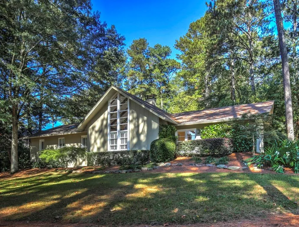 745 Weatherly Lane, Atlanta, Georgia 30328, 4 Bedrooms Bedrooms, ,3 BathroomsBathrooms,Residential,Sold,745 Weatherly Lane,5923349