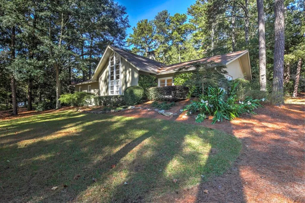 745 Weatherly Lane, Atlanta, Georgia 30328, 4 Bedrooms Bedrooms, ,3 BathroomsBathrooms,Residential,Sold,745 Weatherly Lane,5923349