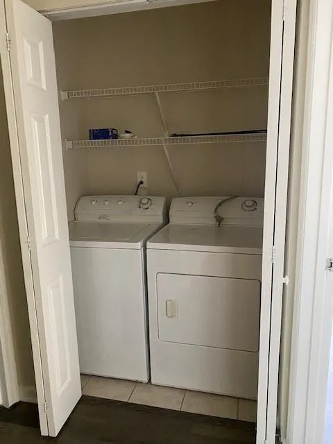 403 Granville Court, Atlanta, Georgia 30328, 1 Bedroom Bedrooms, ,1 BathroomBathrooms,Residential,Sold,403 Granville Court,6749778