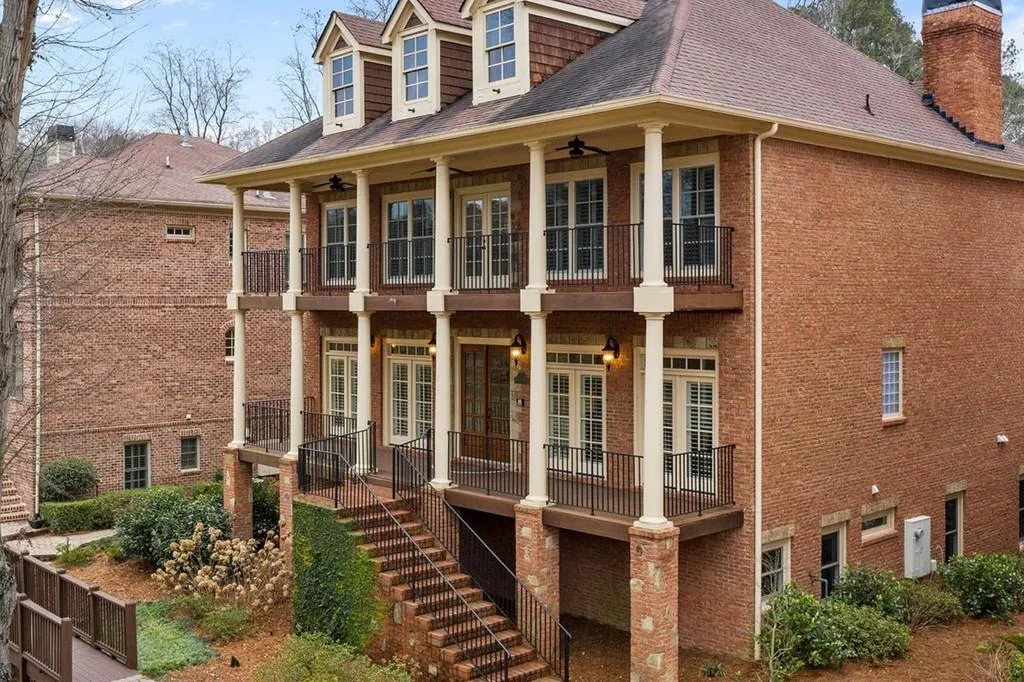 1103 Dunroven Drive, Atlanta, Georgia 30342, 4 Bedrooms Bedrooms, ,3 BathroomsBathrooms,Residential,Sold,1103 Dunroven Drive,6834813