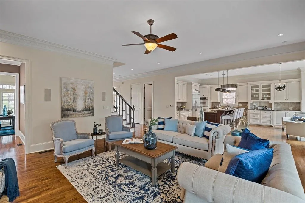 1103 Dunroven Drive, Atlanta, Georgia 30342, 4 Bedrooms Bedrooms, ,3 BathroomsBathrooms,Residential,Sold,1103 Dunroven Drive,6834813