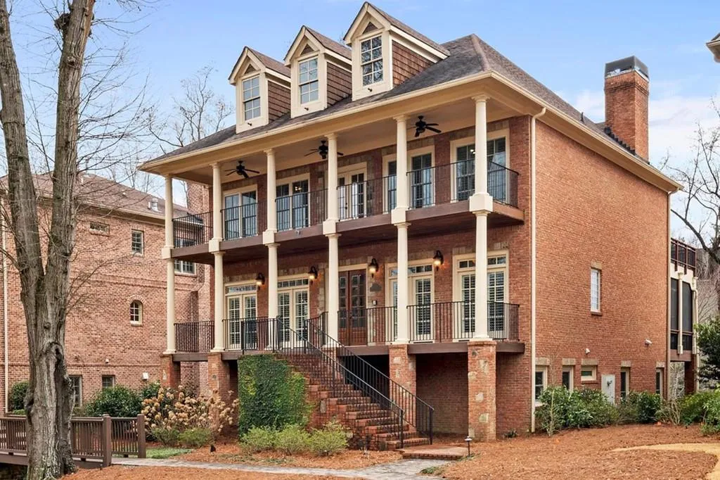 1103 Dunroven Drive, Atlanta, Georgia 30342, 4 Bedrooms Bedrooms, ,3 BathroomsBathrooms,Residential,Sold,1103 Dunroven Drive,6834813