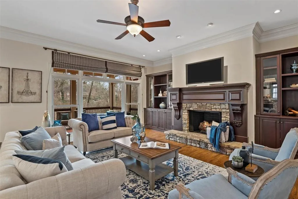 1103 Dunroven Drive, Atlanta, Georgia 30342, 4 Bedrooms Bedrooms, ,3 BathroomsBathrooms,Residential,Sold,1103 Dunroven Drive,6834813