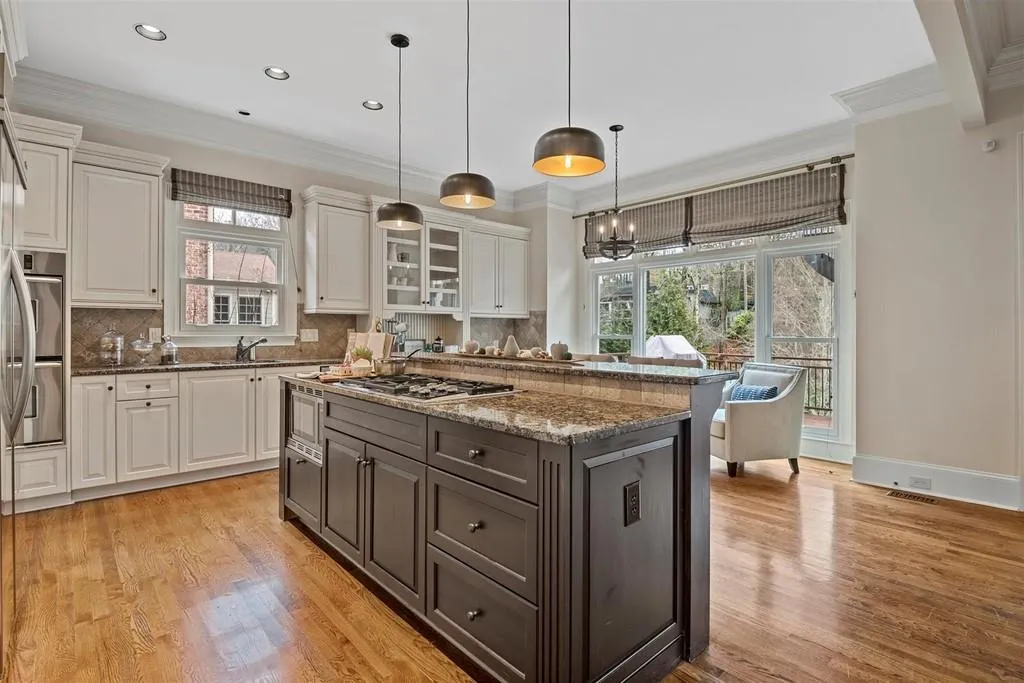 1103 Dunroven Drive, Atlanta, Georgia 30342, 4 Bedrooms Bedrooms, ,3 BathroomsBathrooms,Residential,Sold,1103 Dunroven Drive,6834813