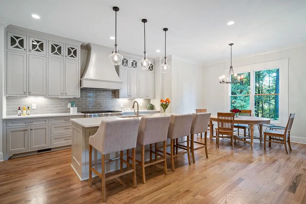 6415 Bridgewood Valley Road Nw, Sandy Springs, Georgia 30328, 5 Bedrooms Bedrooms, ,5 BathroomsBathrooms,Residential,Sold,6415 Bridgewood Valley Road Nw,6603625