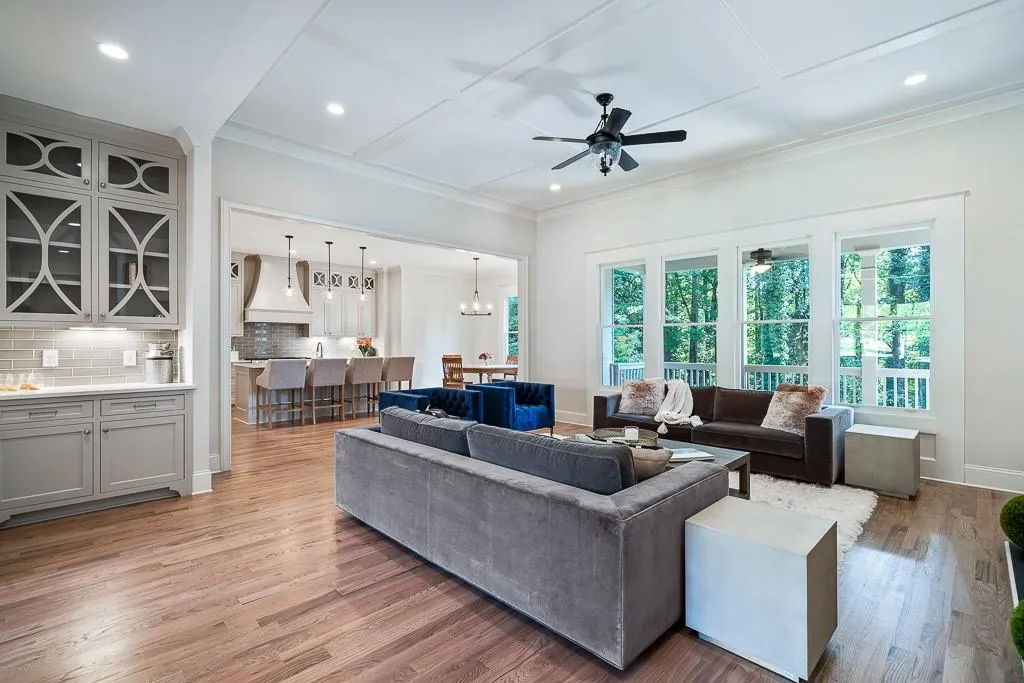 6415 Bridgewood Valley Road Nw, Sandy Springs, Georgia 30328, 5 Bedrooms Bedrooms, ,5 BathroomsBathrooms,Residential,Sold,6415 Bridgewood Valley Road Nw,6603625