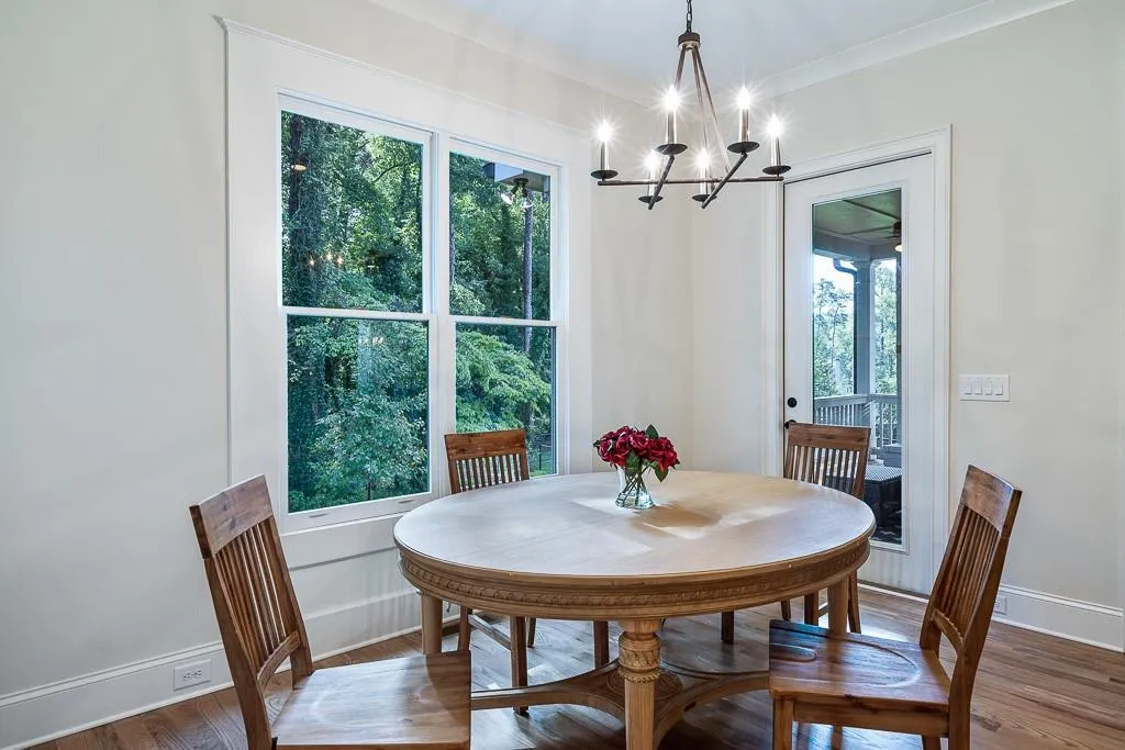 6415 Bridgewood Valley Road Nw, Sandy Springs, Georgia 30328, 5 Bedrooms Bedrooms, ,5 BathroomsBathrooms,Residential,Sold,6415 Bridgewood Valley Road Nw,6603625