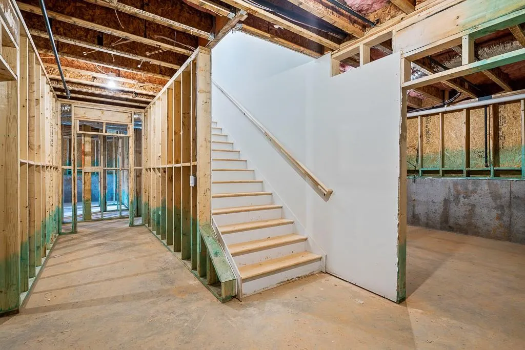 6415 Bridgewood Valley Road Nw, Sandy Springs, Georgia 30328, 5 Bedrooms Bedrooms, ,5 BathroomsBathrooms,Residential,Sold,6415 Bridgewood Valley Road Nw,6603625