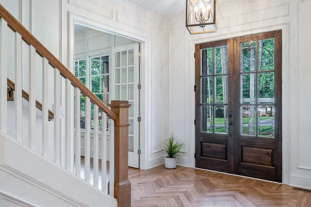 6415 Bridgewood Valley Road Nw, Sandy Springs, Georgia 30328, 5 Bedrooms Bedrooms, ,5 BathroomsBathrooms,Residential,Sold,6415 Bridgewood Valley Road Nw,6603625