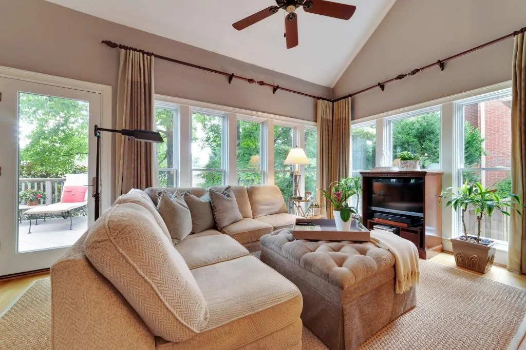 115 Grosvenor Place, Sandy Springs, Georgia 30328, 4 Bedrooms Bedrooms, ,2 BathroomsBathrooms,Residential,Sold,115 Grosvenor Place,6042167