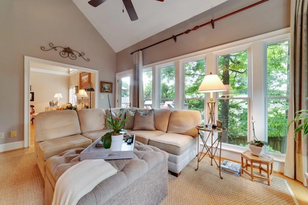 115 Grosvenor Place, Sandy Springs, Georgia 30328, 4 Bedrooms Bedrooms, ,2 BathroomsBathrooms,Residential,Sold,115 Grosvenor Place,6042167