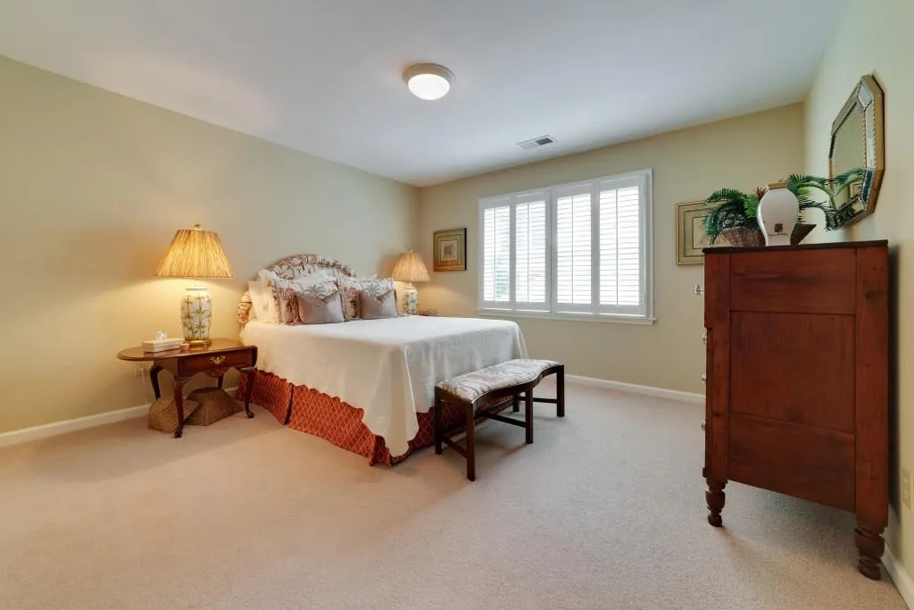 115 Grosvenor Place, Sandy Springs, Georgia 30328, 4 Bedrooms Bedrooms, ,2 BathroomsBathrooms,Residential,Sold,115 Grosvenor Place,6042167