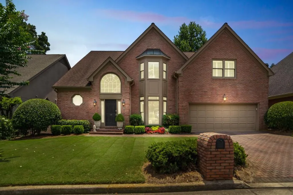 115 Grosvenor Place, Sandy Springs, Georgia 30328, 4 Bedrooms Bedrooms, ,2 BathroomsBathrooms,Residential,Sold,115 Grosvenor Place,6042167
