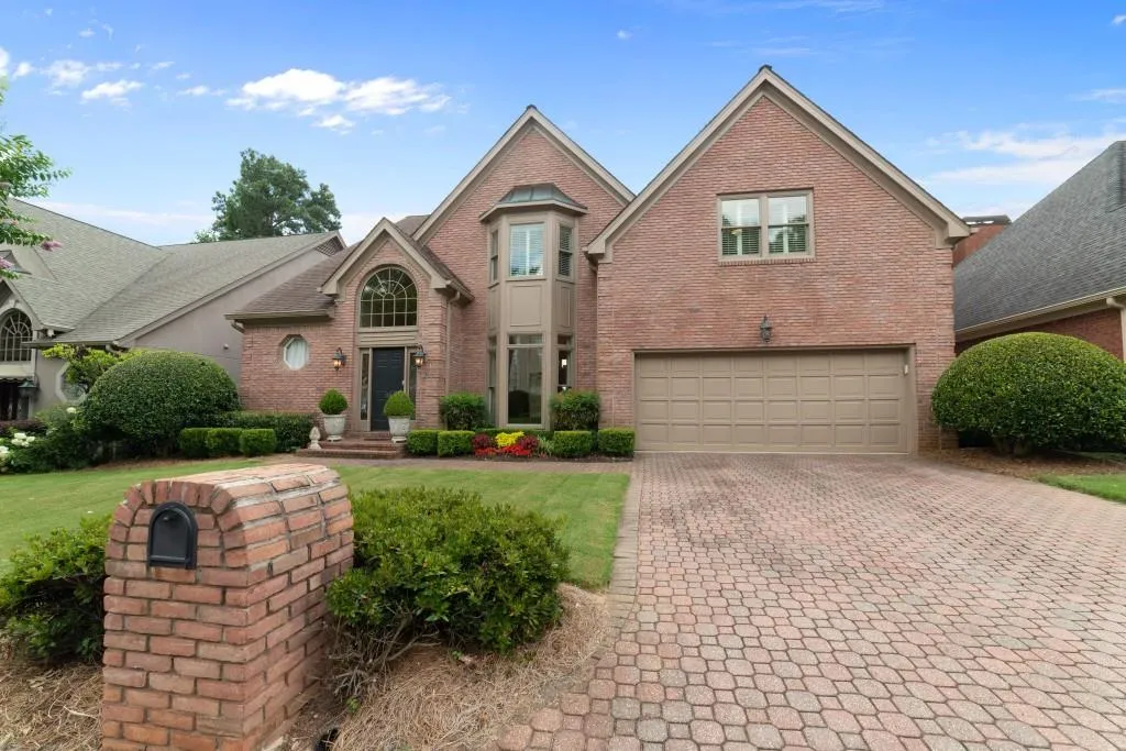 115 Grosvenor Place, Sandy Springs, Georgia 30328, 4 Bedrooms Bedrooms, ,2 BathroomsBathrooms,Residential,Sold,115 Grosvenor Place,6042167