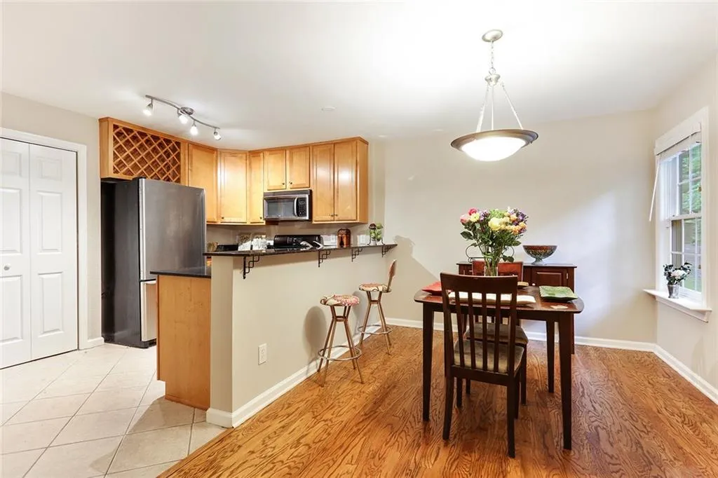 1445 Monroe Drive Ne Unit B3, Atlanta, Georgia 30324, 2 Bedrooms Bedrooms, ,2 BathroomsBathrooms,Residential,Sold,1445 Monroe Drive Ne Unit B3,5857209
