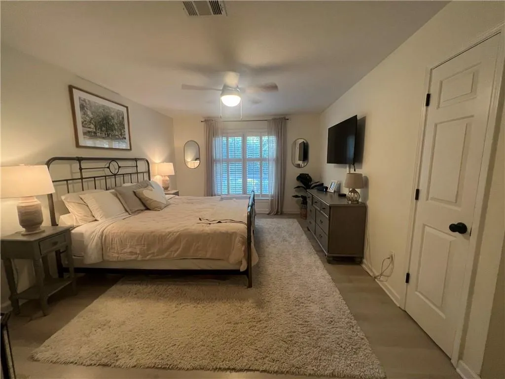 309 Hollyfax Circle Ne, Sandy Springs, Georgia 30328, 2 Bedrooms Bedrooms, ,2 BathroomsBathrooms,Residential,Sold,309 Hollyfax Circle Ne,7252499