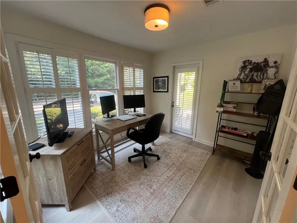 309 Hollyfax Circle Ne, Sandy Springs, Georgia 30328, 2 Bedrooms Bedrooms, ,2 BathroomsBathrooms,Residential,Sold,309 Hollyfax Circle Ne,7252499