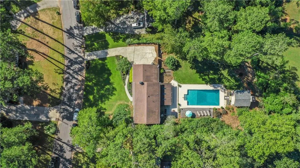 230 Berwick Drive, Atlanta, Georgia 30328, 4 Bedrooms Bedrooms, ,2 BathroomsBathrooms,Residential,Sold,230 Berwick Drive,7465681