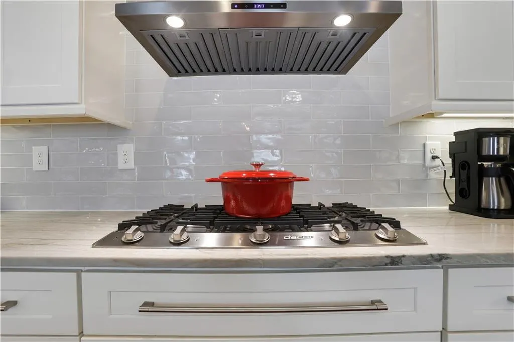 230 Berwick Drive, Atlanta, Georgia 30328, 4 Bedrooms Bedrooms, ,2 BathroomsBathrooms,Residential,Sold,230 Berwick Drive,7465681