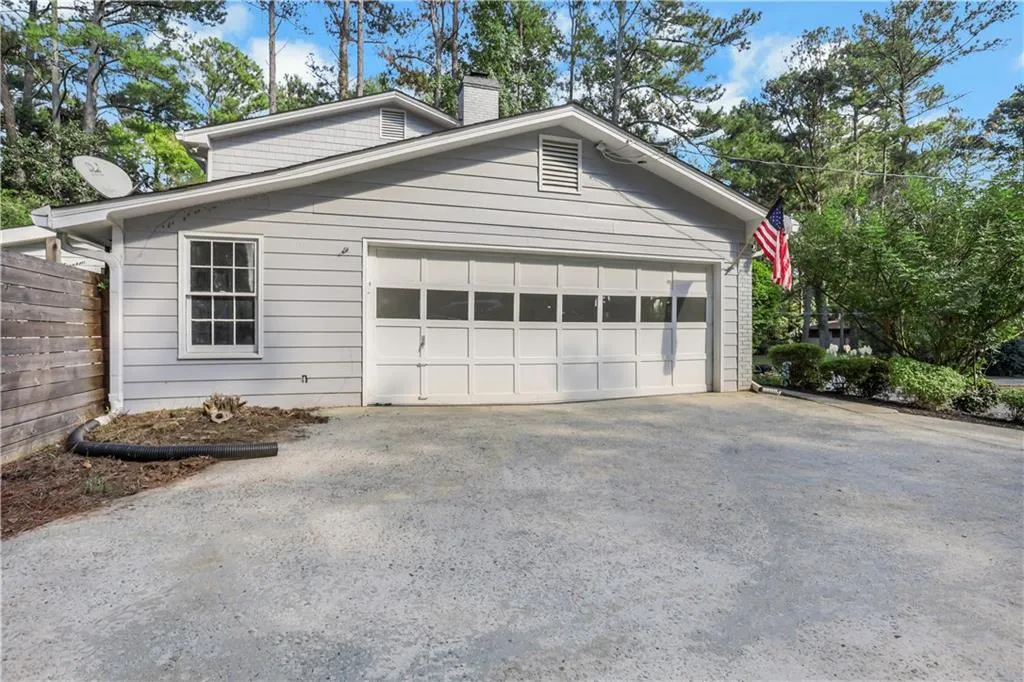 230 Berwick Drive, Atlanta, Georgia 30328, 4 Bedrooms Bedrooms, ,2 BathroomsBathrooms,Residential,Sold,230 Berwick Drive,7465681