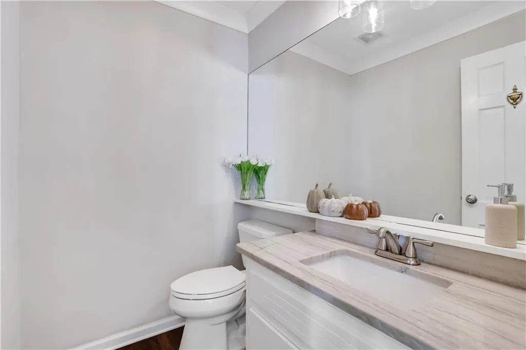 230 Berwick Drive, Atlanta, Georgia 30328, 4 Bedrooms Bedrooms, ,2 BathroomsBathrooms,Residential,Sold,230 Berwick Drive,7465681