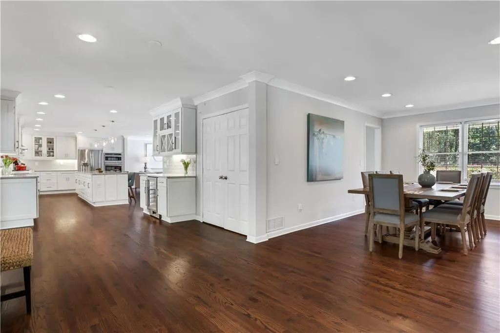 230 Berwick Drive, Atlanta, Georgia 30328, 4 Bedrooms Bedrooms, ,2 BathroomsBathrooms,Residential,Sold,230 Berwick Drive,7465681