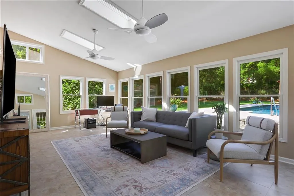 230 Berwick Drive, Atlanta, Georgia 30328, 4 Bedrooms Bedrooms, ,2 BathroomsBathrooms,Residential,Sold,230 Berwick Drive,7465681