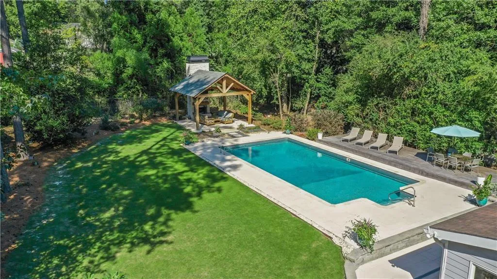 230 Berwick Drive, Atlanta, Georgia 30328, 4 Bedrooms Bedrooms, ,2 BathroomsBathrooms,Residential,Sold,230 Berwick Drive,7465681