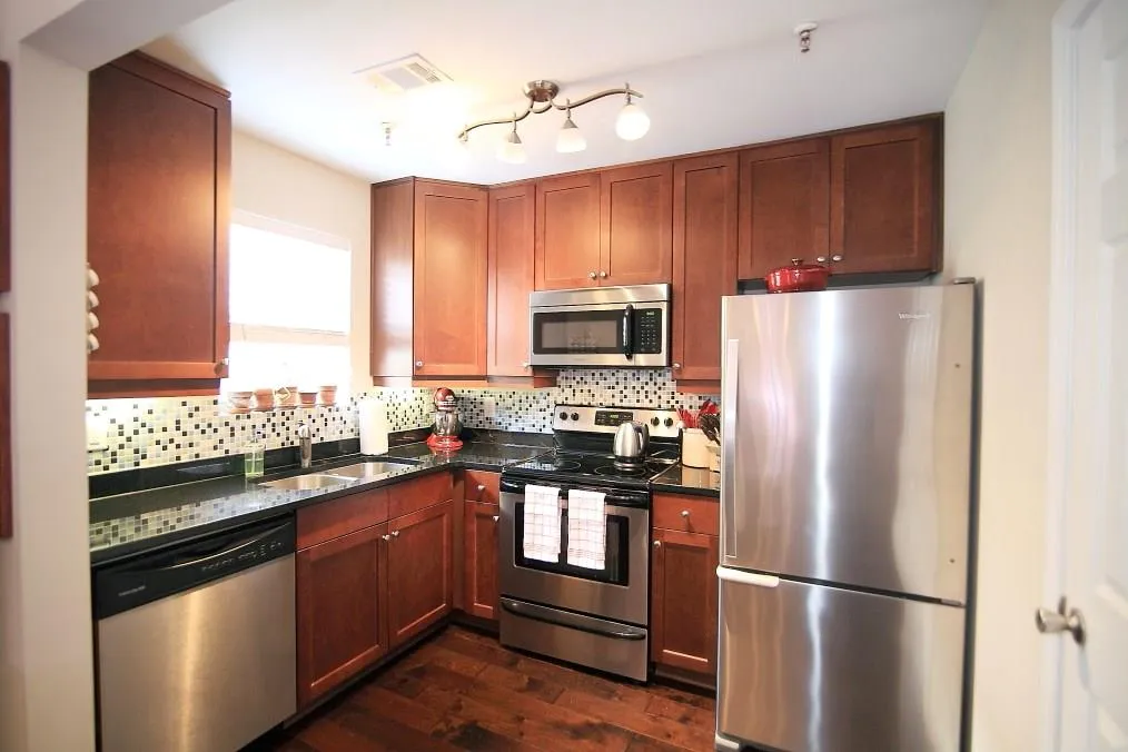 245 Winding River Drive Unit I, Sandy Springs, Georgia 30350, 2 Bedrooms Bedrooms, ,1 BathroomBathrooms,Residential,Sold,245 Winding River Drive Unit I,5808126