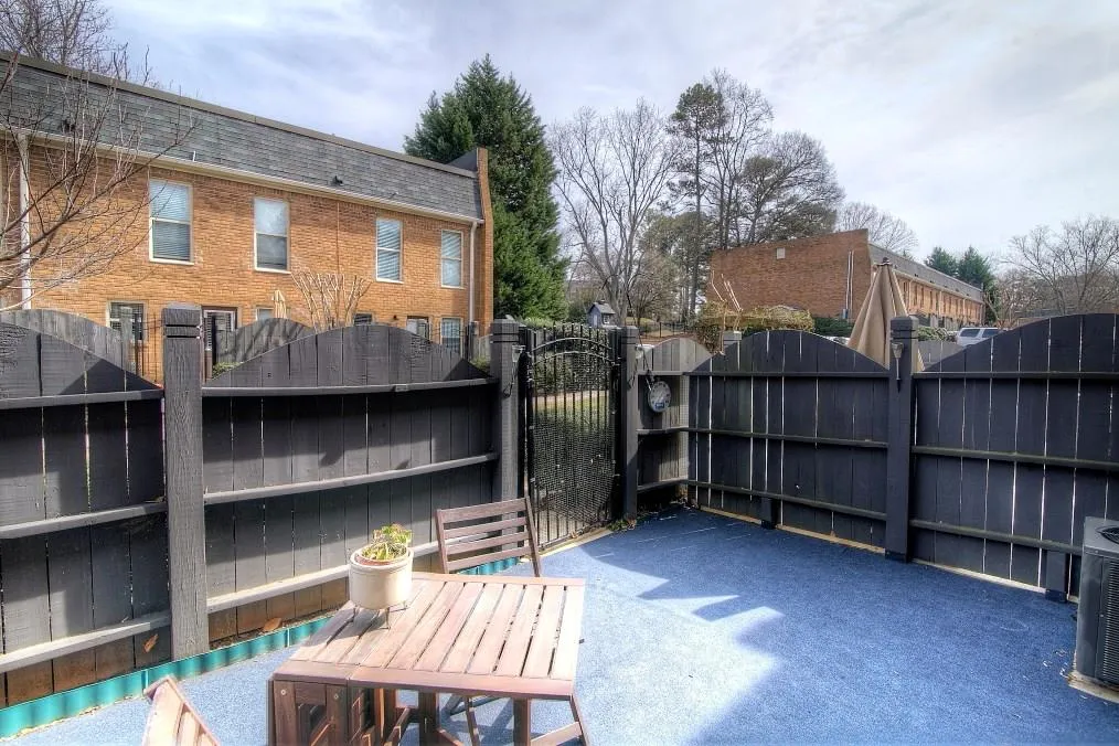 245 Winding River Drive Unit I, Sandy Springs, Georgia 30350, 2 Bedrooms Bedrooms, ,1 BathroomBathrooms,Residential,Sold,245 Winding River Drive Unit I,5808126