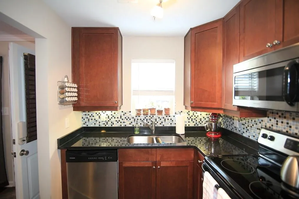 245 Winding River Drive Unit I, Sandy Springs, Georgia 30350, 2 Bedrooms Bedrooms, ,1 BathroomBathrooms,Residential,Sold,245 Winding River Drive Unit I,5808126