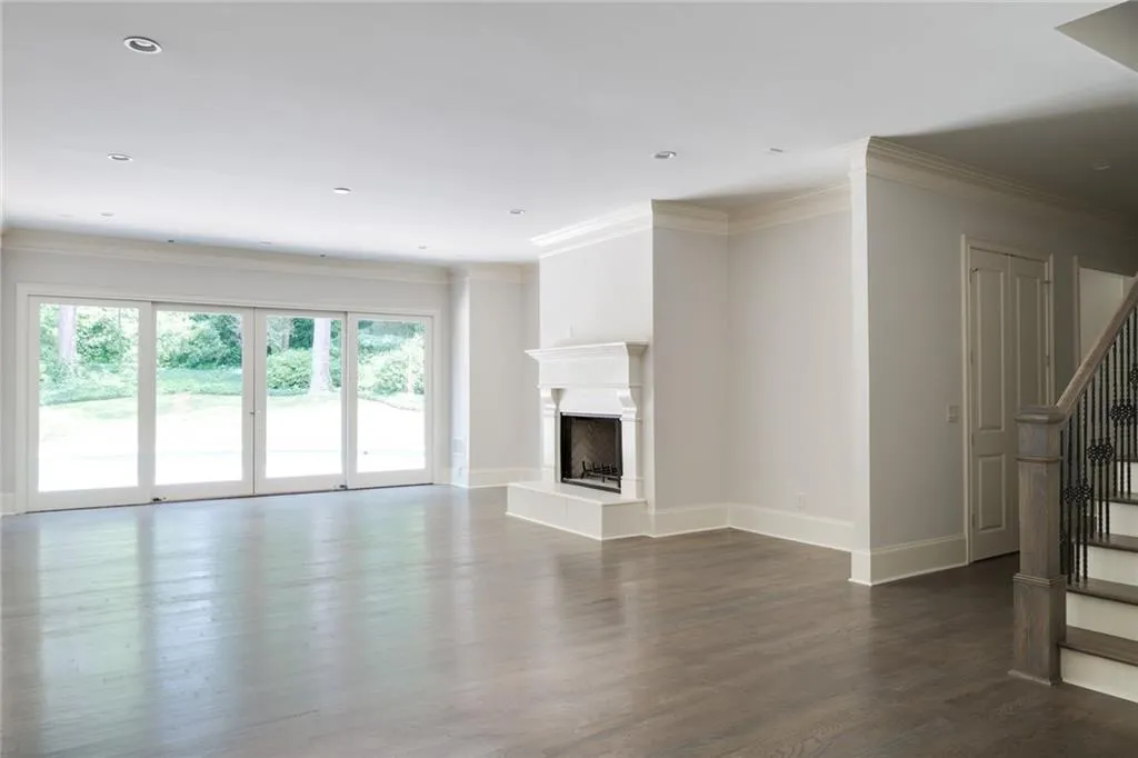 3659 Northside Drive Nw, Atlanta, Georgia 30305, 5 Bedrooms Bedrooms, ,5 BathroomsBathrooms,Residential,Sold,3659 Northside Drive Nw,5657545