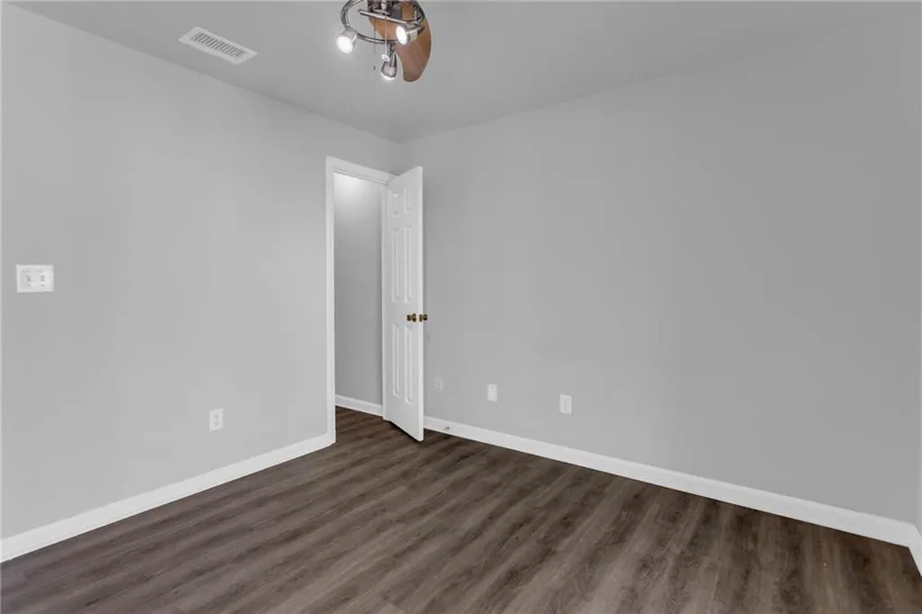 422 Granville Court, Sandy Springs, Georgia 30328, 1 Bedroom Bedrooms, ,1 BathroomBathrooms,Residential,Sold,422 Granville Court,7180012