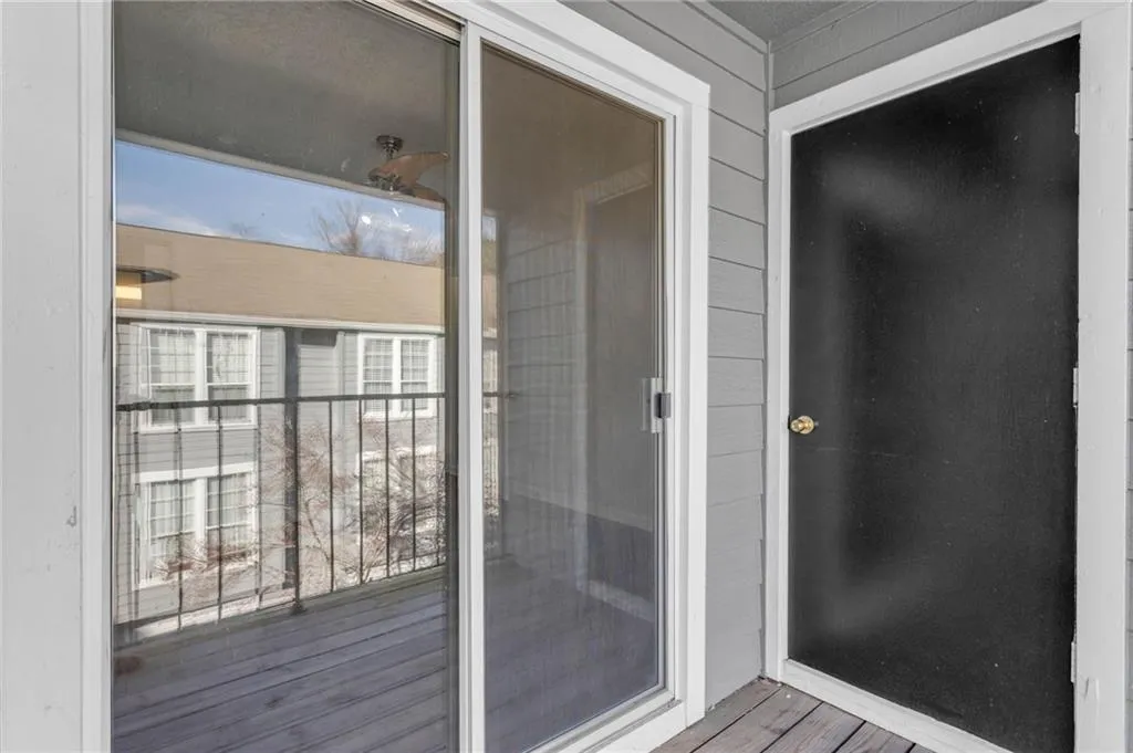 422 Granville Court, Sandy Springs, Georgia 30328, 1 Bedroom Bedrooms, ,1 BathroomBathrooms,Residential,Sold,422 Granville Court,7180012