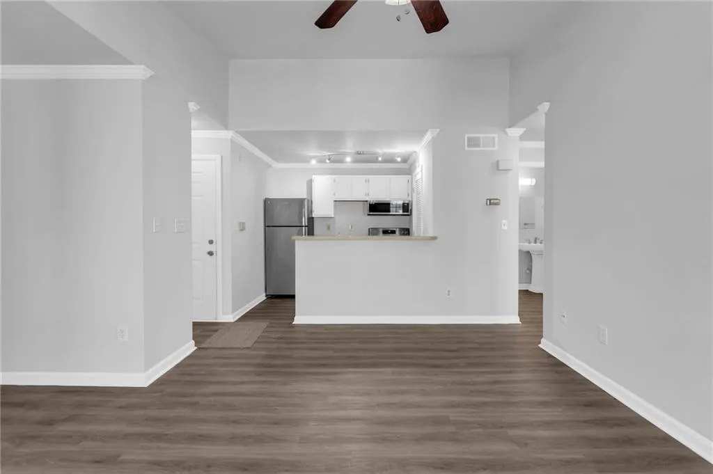 422 Granville Court, Sandy Springs, Georgia 30328, 1 Bedroom Bedrooms, ,1 BathroomBathrooms,Residential,Sold,422 Granville Court,7180012