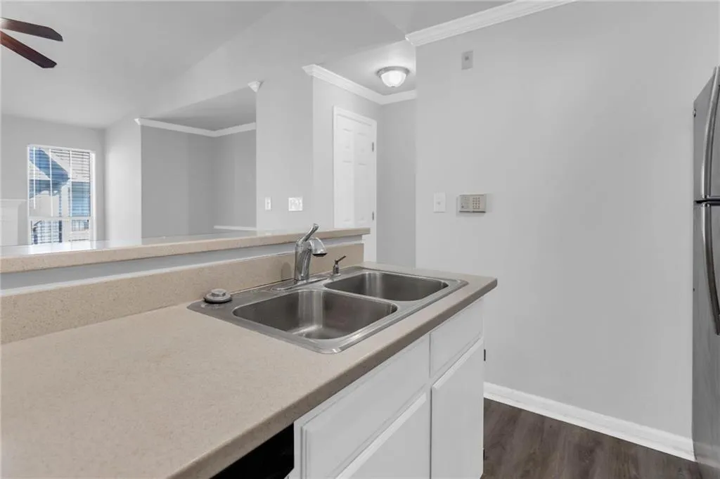 422 Granville Court, Sandy Springs, Georgia 30328, 1 Bedroom Bedrooms, ,1 BathroomBathrooms,Residential,Sold,422 Granville Court,7180012