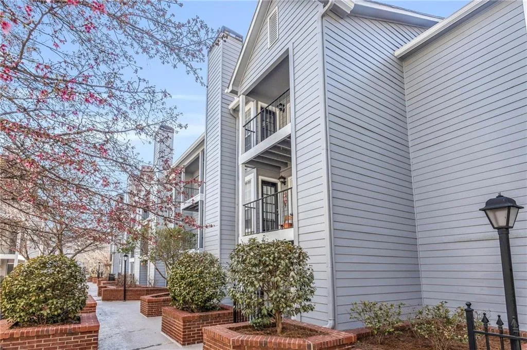 422 Granville Court, Sandy Springs, Georgia 30328, 1 Bedroom Bedrooms, ,1 BathroomBathrooms,Residential,Sold,422 Granville Court,7180012