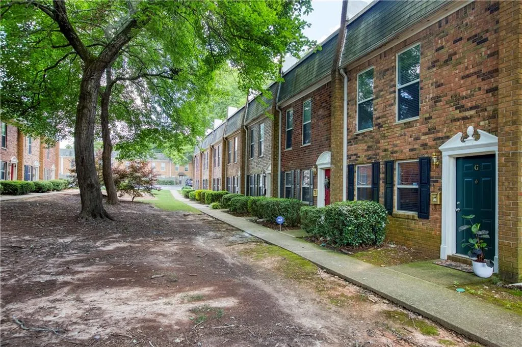 155 N River Drive Unit G, Sandy Springs, Georgia 30350, 2 Bedrooms Bedrooms, ,2 BathroomsBathrooms,Residential,Sold,155 N River Drive Unit G,7091370