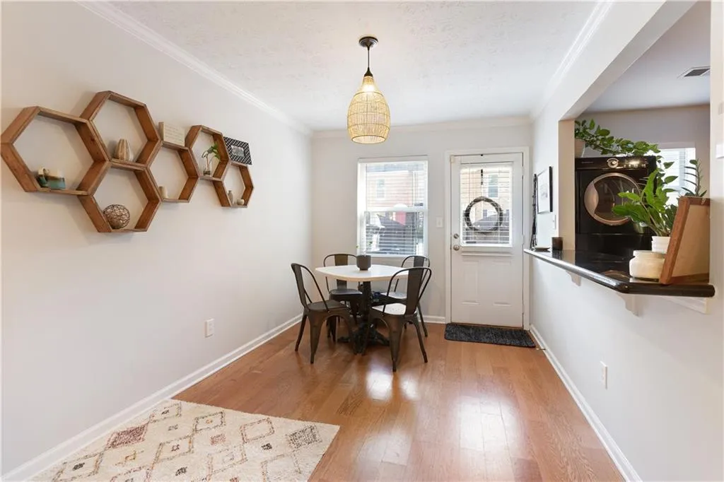 155 N River Drive Unit G, Sandy Springs, Georgia 30350, 2 Bedrooms Bedrooms, ,2 BathroomsBathrooms,Residential,Sold,155 N River Drive Unit G,7091370